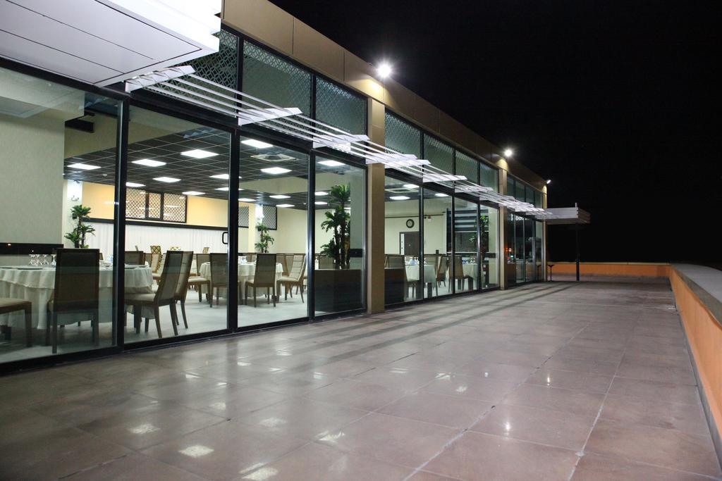 Emsa Palace Hotel Darica  Luaran gambar